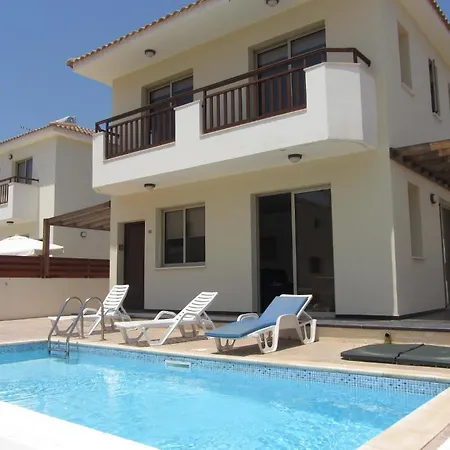 Βίλα Cyprus Beach Villas Πρωταράς